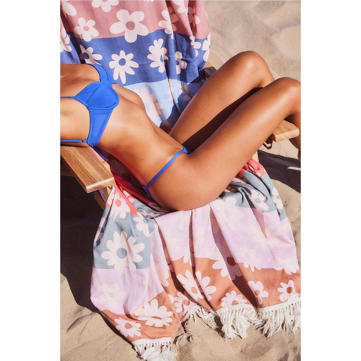 Slowtide Joplin Throw Blanket 167.6cm x 203.2cm at Urban Outfitters – image 5