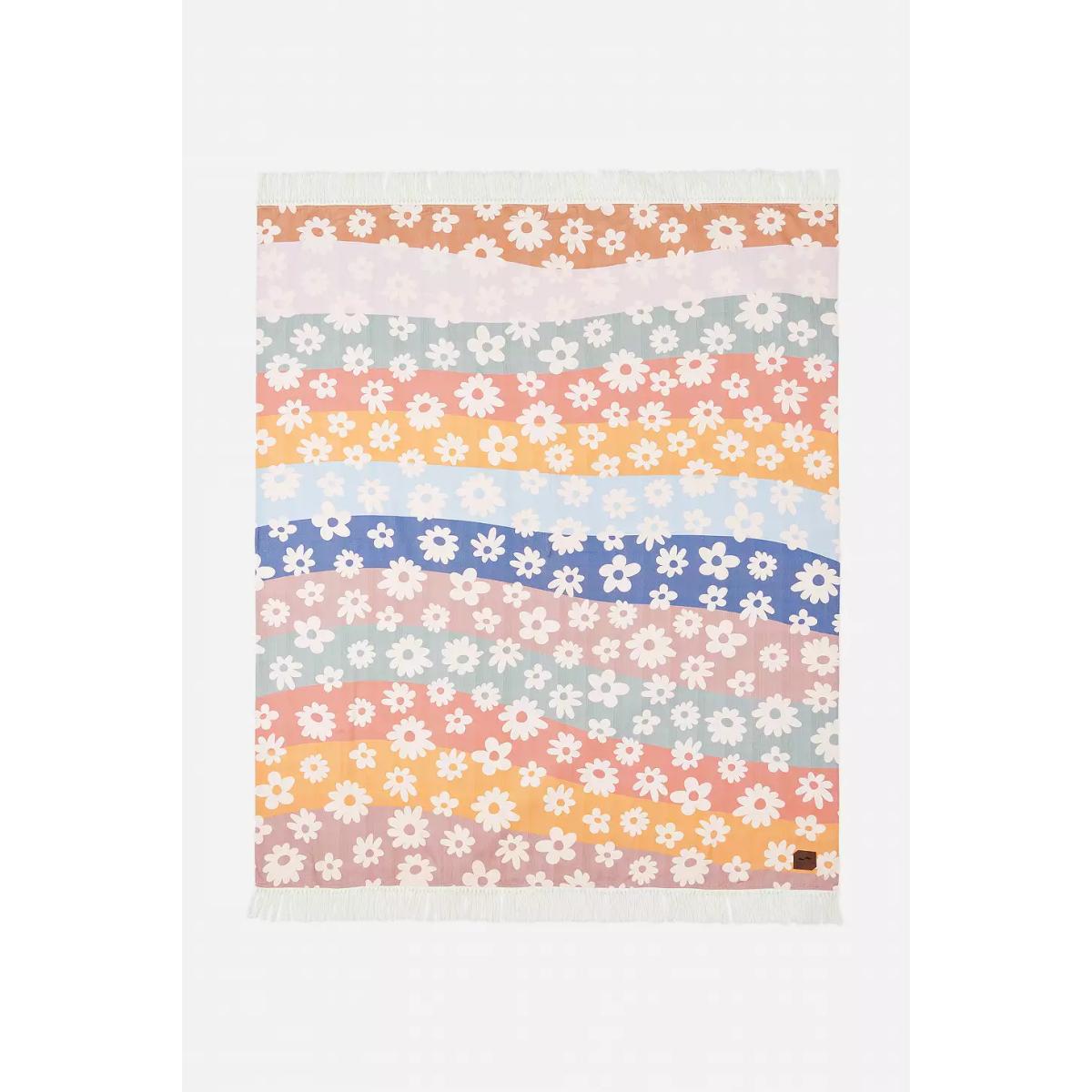 Slowtide Joplin Throw Blanket 167.6cm x 203.2cm at Urban Outfitters – image 6
