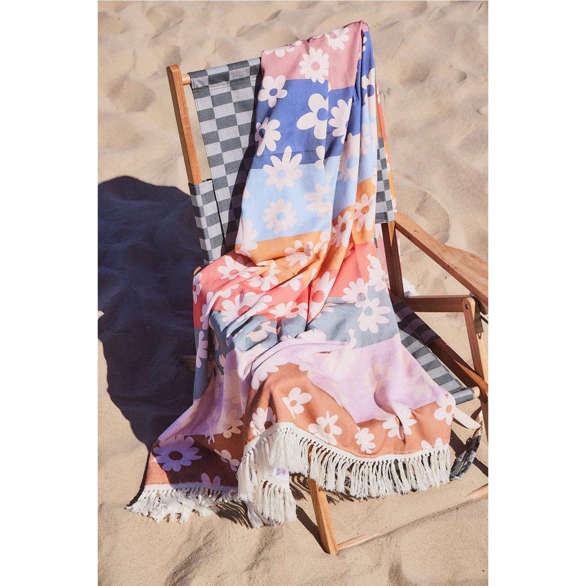 Slowtide Joplin Throw Blanket 167.6cm x 203.2cm at Urban Outfitters – image 8