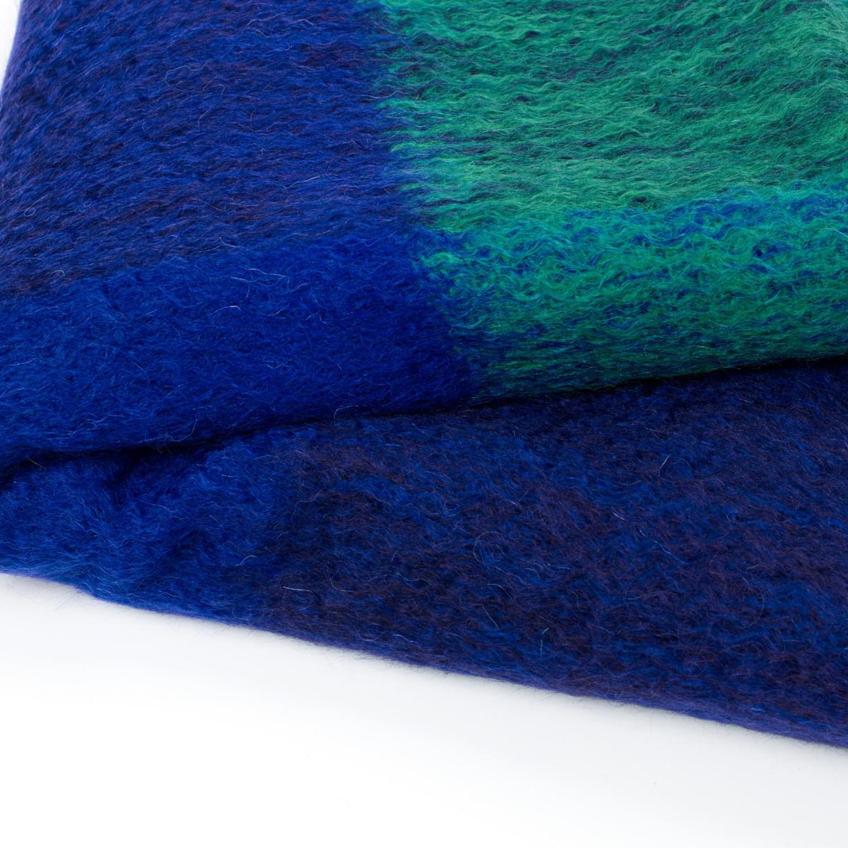 Blue Large Mohair Throw Cascade Peacock Eliská – image 2