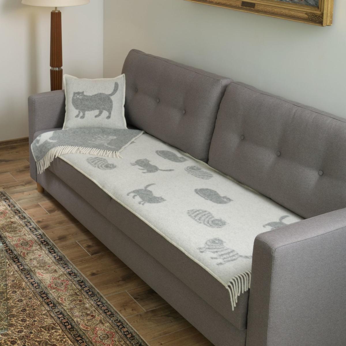 Grey / White Cat Small Wool Throw J. j.textile – image 2