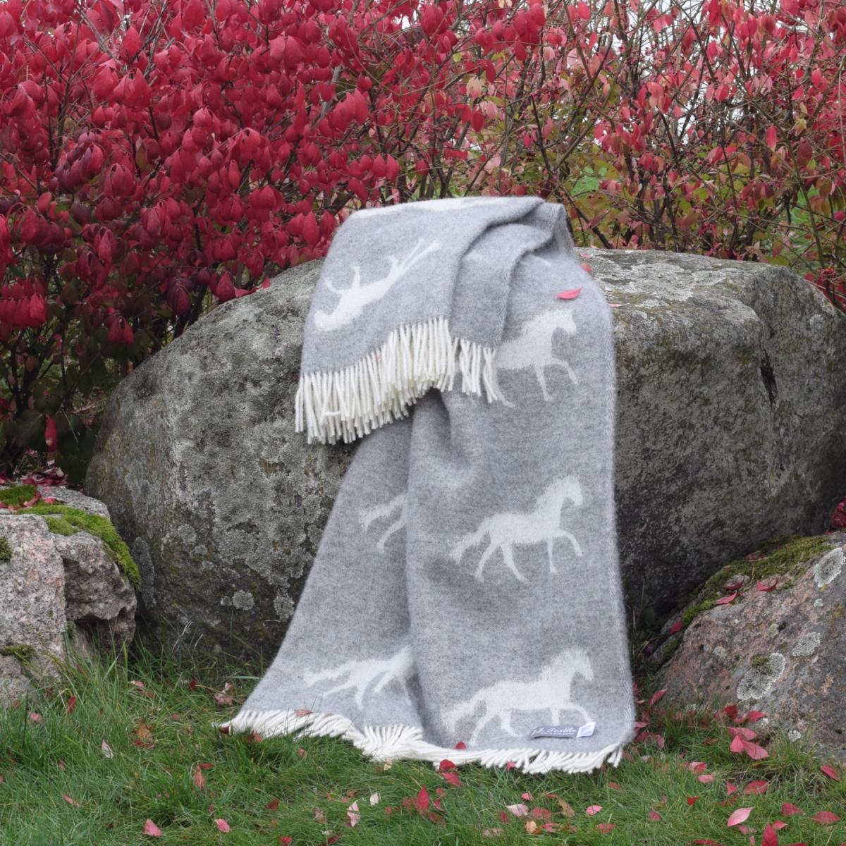 Grey Horse Throw J. j.textile – image 3