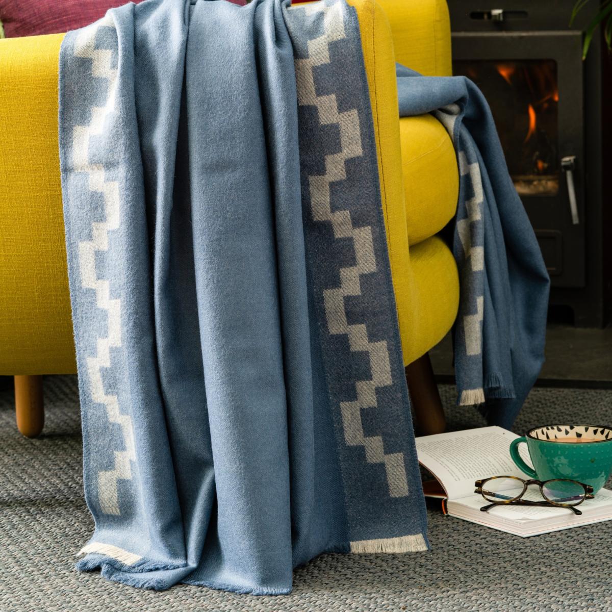 Patterned Blue Classic Premium Baby Alpaca Throw Washein – image 2