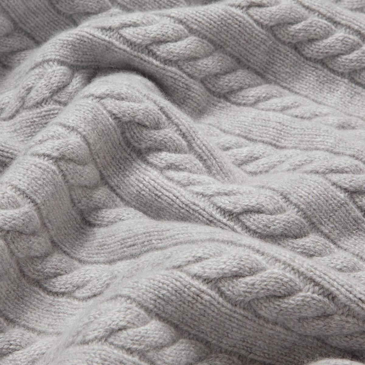 The Cable Knit Cashmere Maxi Blanket — Metropolitan Grey | One Size | Linda Meyer-Hentschel – image 3