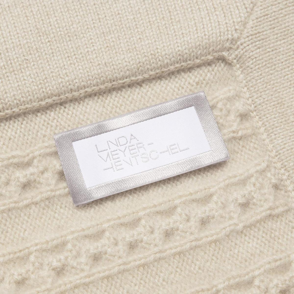 Neutrals The Cable Knit Cashmere Maxi Blanket — Natural Beige | One Size | Linda Meyer-Hentschel – image 2