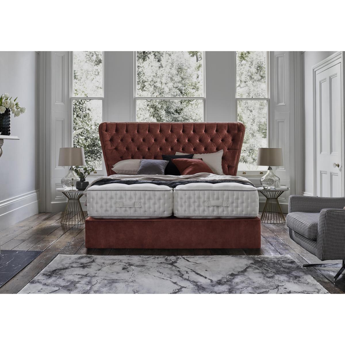 Harrison Spinks - Yorkshire 25K Medium 4 Drawer Divan Set with Zip and Link Mattress - King Size – image 2