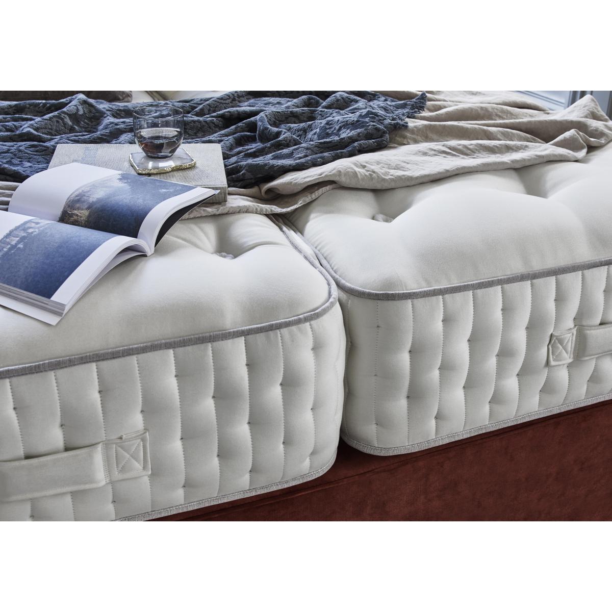 Harrison Spinks - Yorkshire 25K Medium 4 Drawer Divan Set with Zip and Link Mattress - King Size – image 4