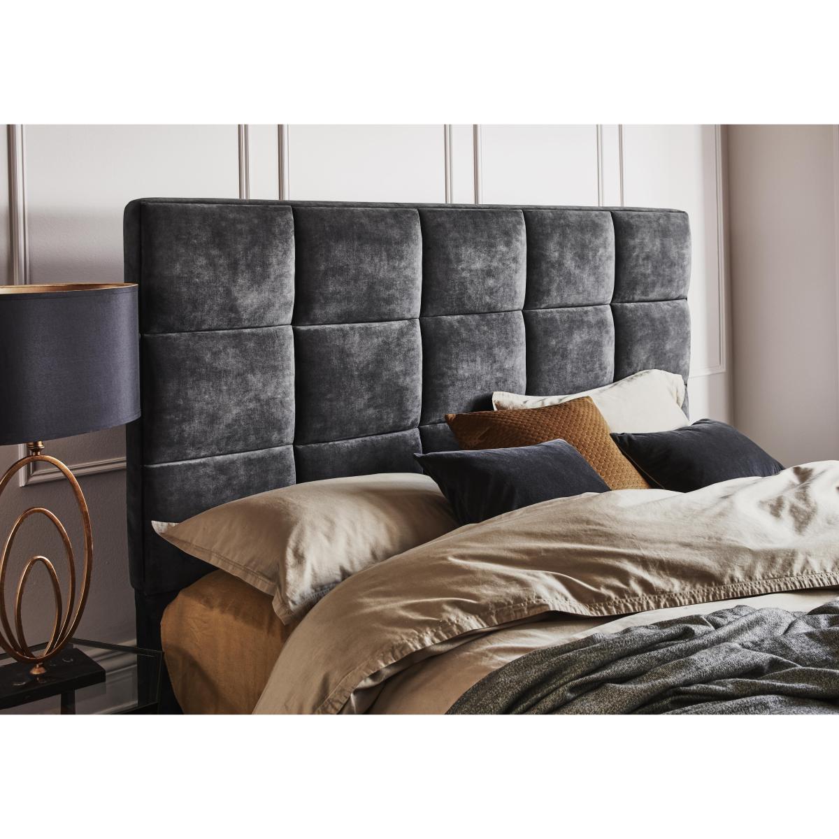 Harrison Spinks - Yorkshire 30K Medium Divan Set with 4 Drawers - King Size – image 3