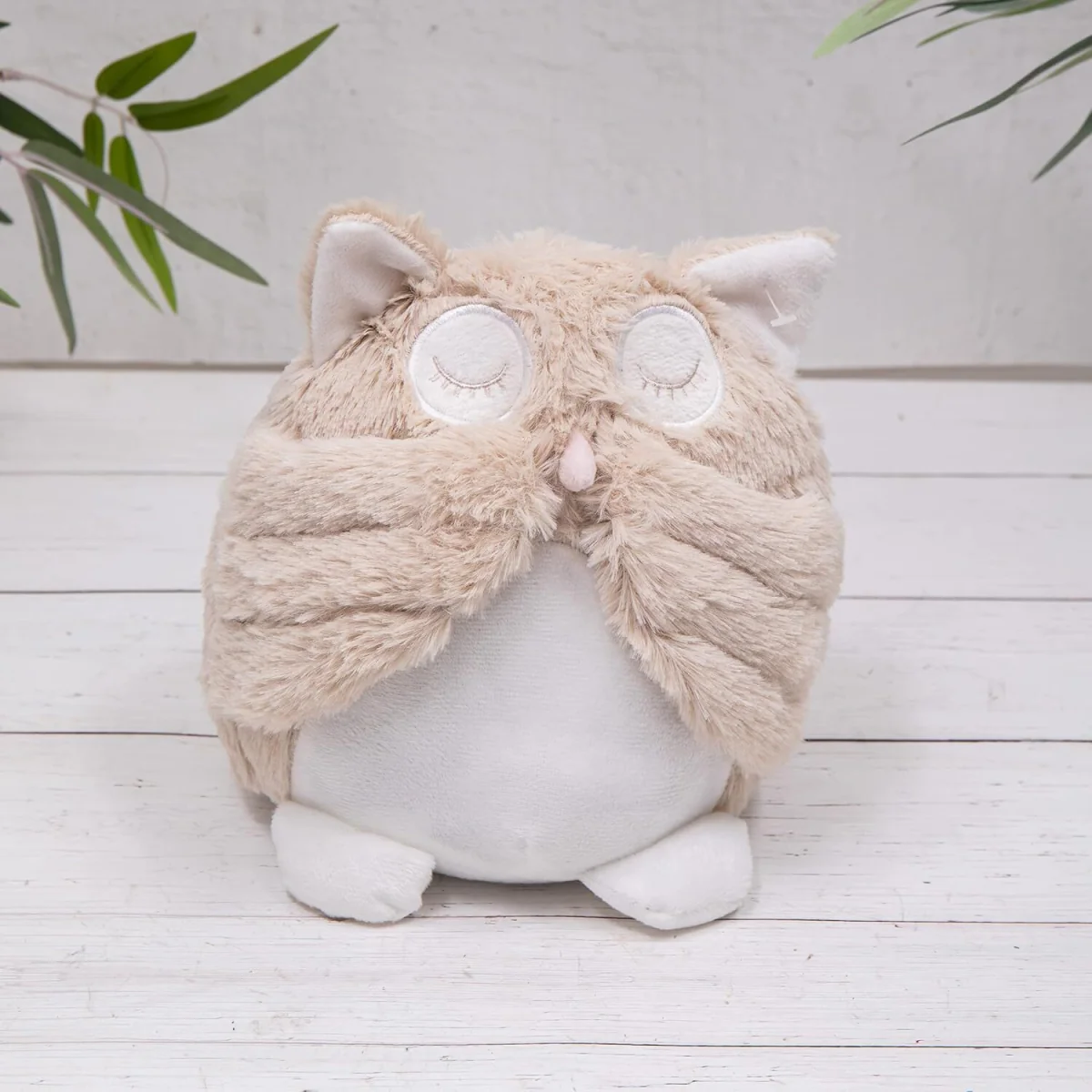Beige & White¿Owl Doorstop - Beige