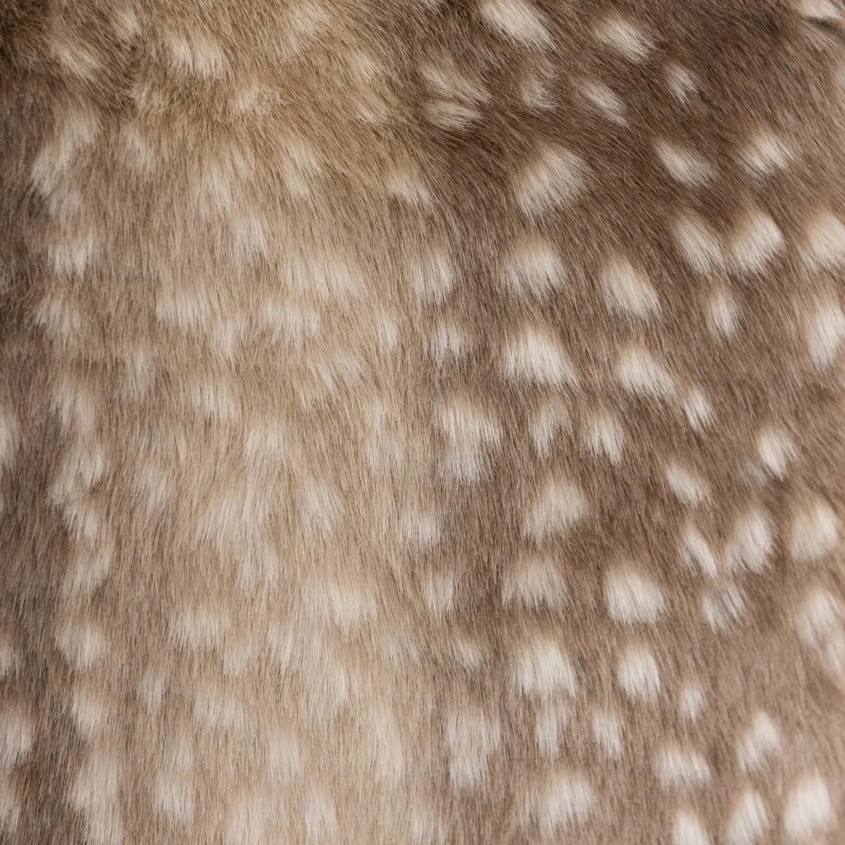Deer Faux Fur Cube Natural – image 5