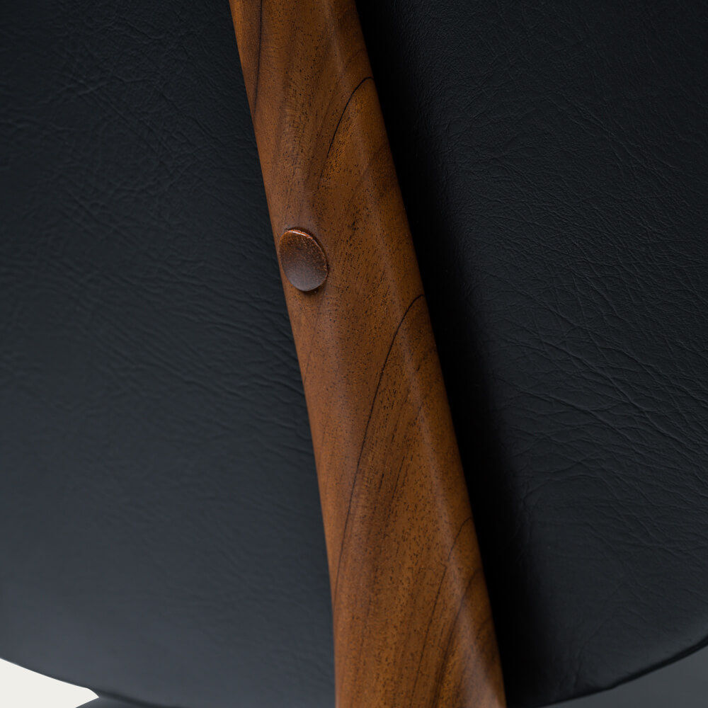 Black/Freijó Wood Behr Chair – image 5