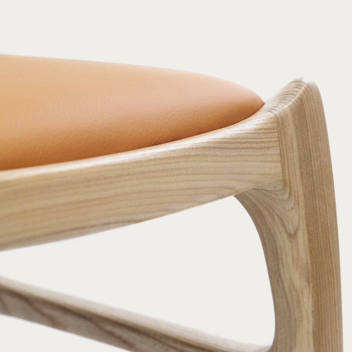 Cognac H106 Chair – image 7