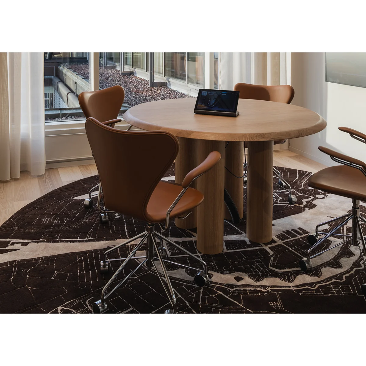 Heal's Series 7 Swivel Armchair – image 5