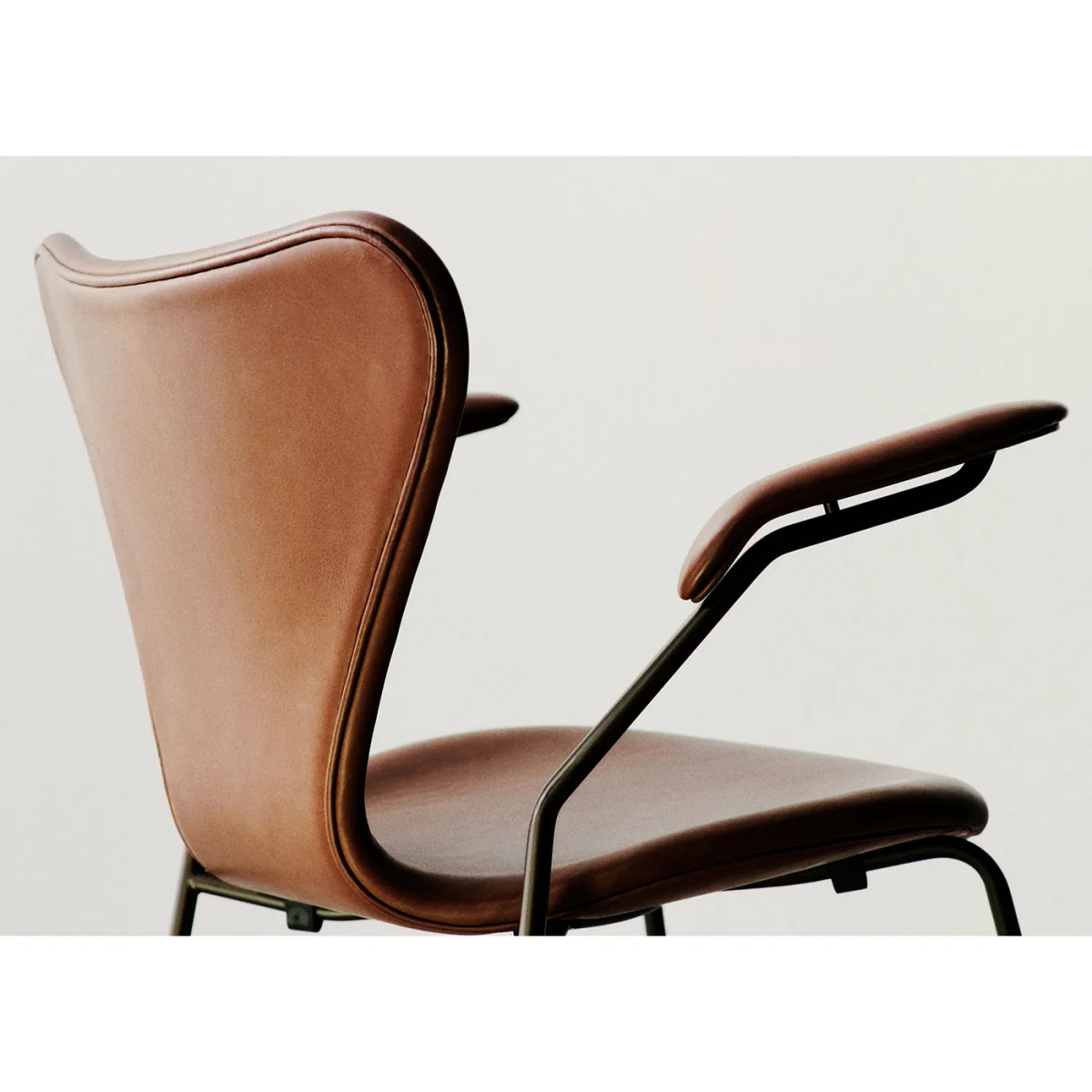 Heal's Series 7 Swivel Armchair – image 6