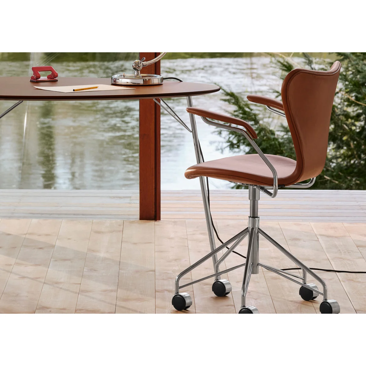 Heal's Series 7 Swivel Armchair – image 8