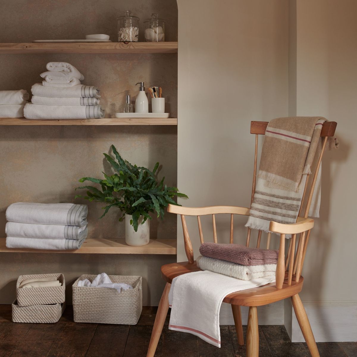 Croft Collection Melbury Armchair – image 8