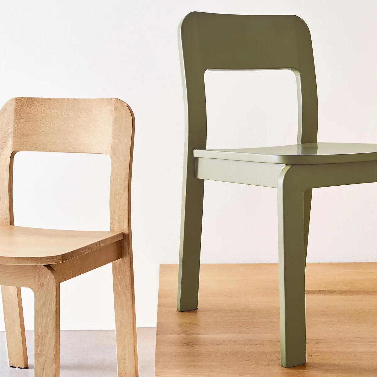 Set of 2 Talet Stained Solid Birch Chairs – image 3
