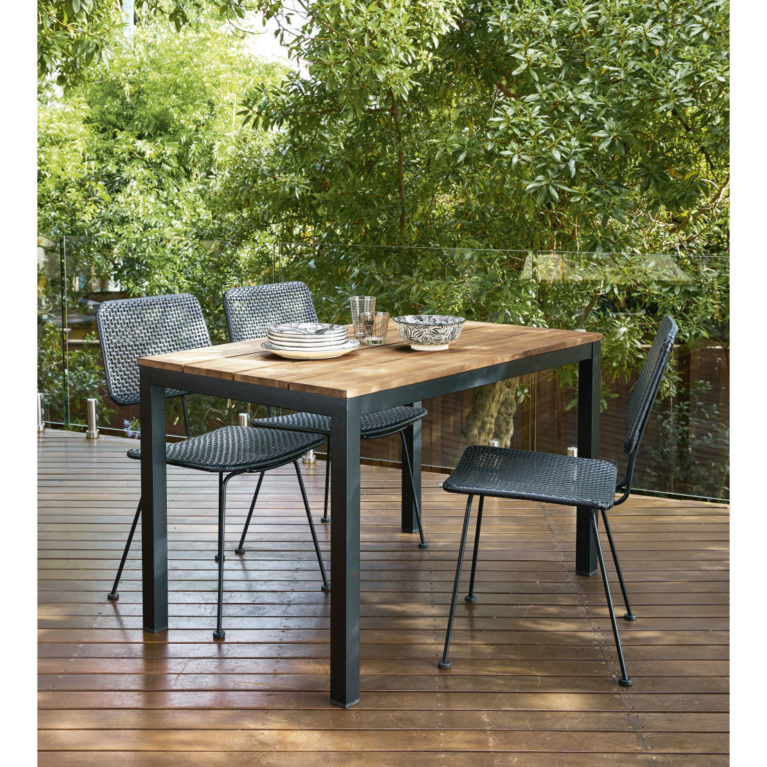 PENIDA - Black Rattan Effect Resin and Metal Chair – image 4