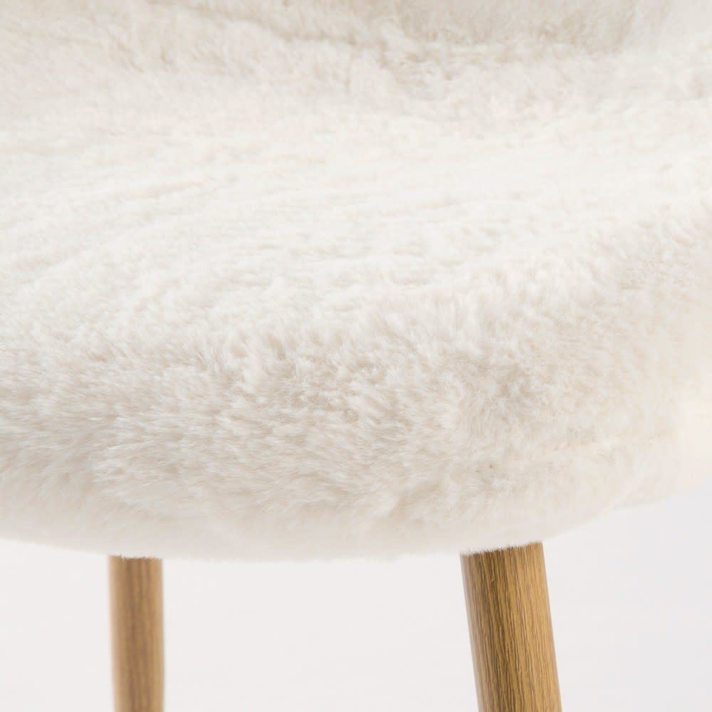 CLYDE - White Faux Fur Scandinavian-Style Chair – image 4