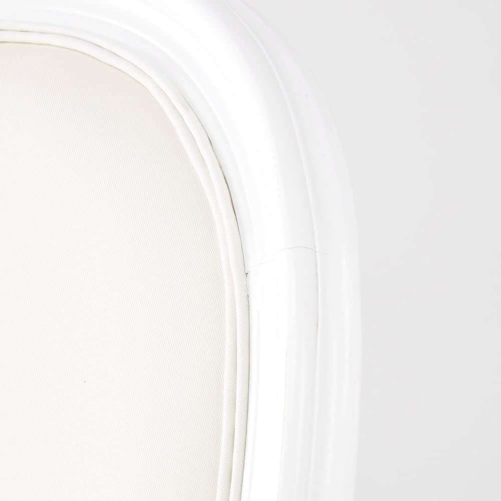 LOUIS - Oval backed chair in white wood and ivory cotton – image 5
