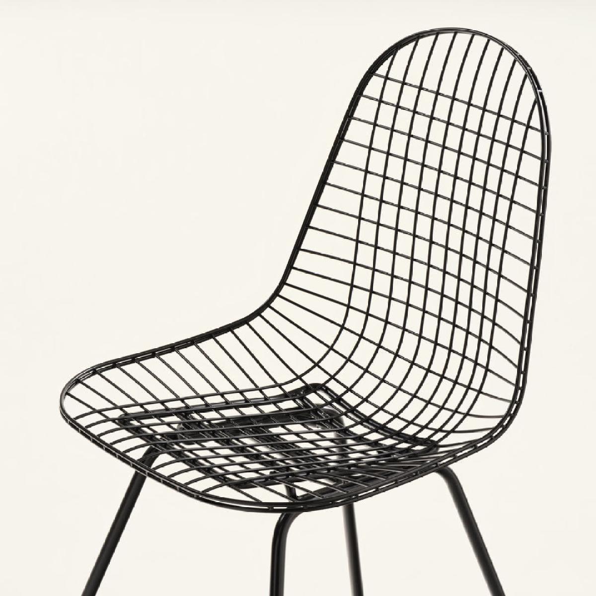 Wire Chair DKX Chair - / By Charles & Ray Eames, 1951 by Vitra Black – image 4
