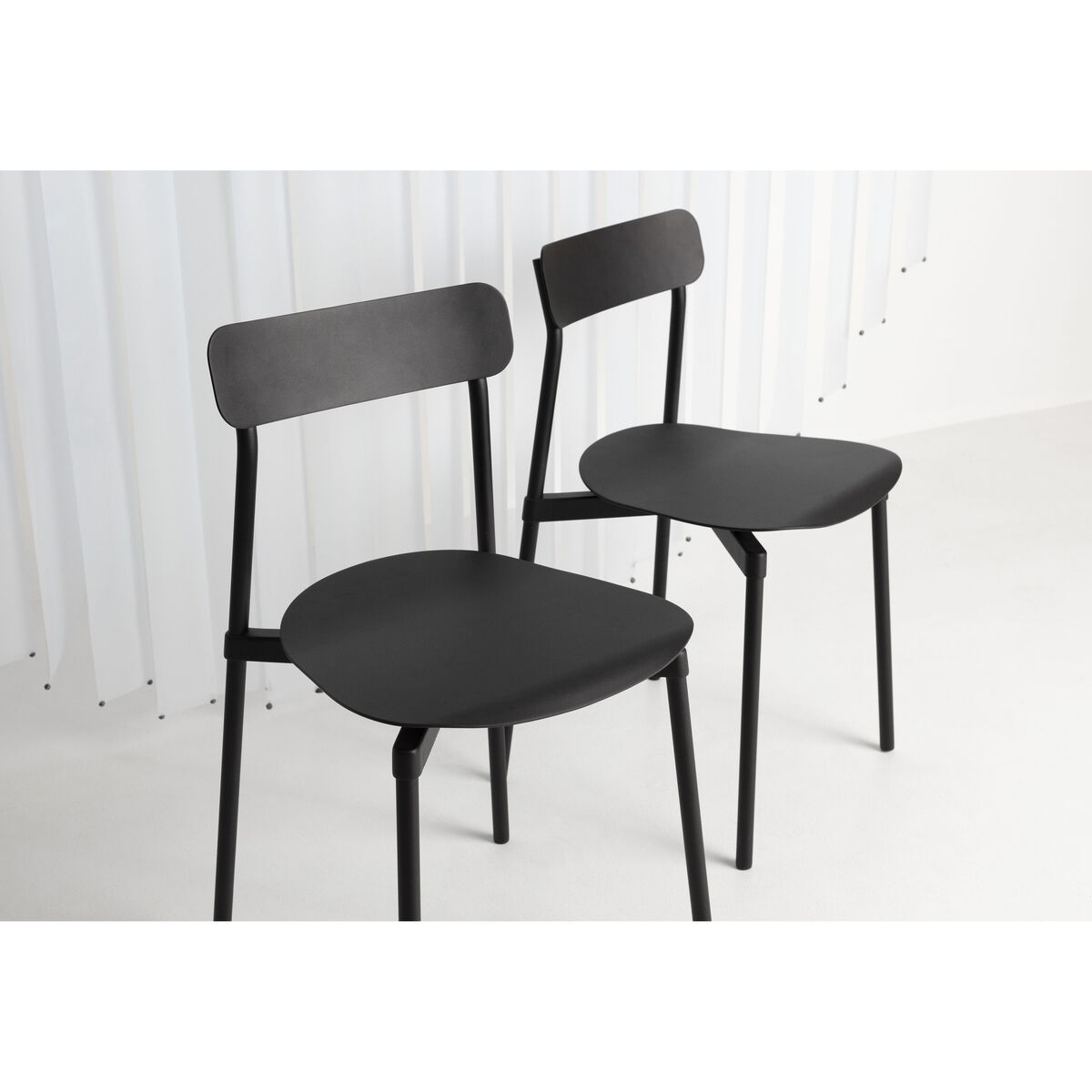 Fromme Stacking chair - / Aluminium by Petite Friture Black – image 4