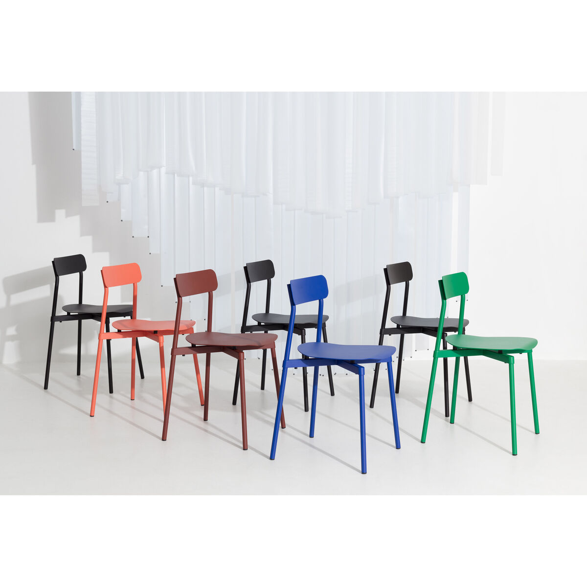 Fromme Stacking chair - / Aluminium by Petite Friture Black – image 7