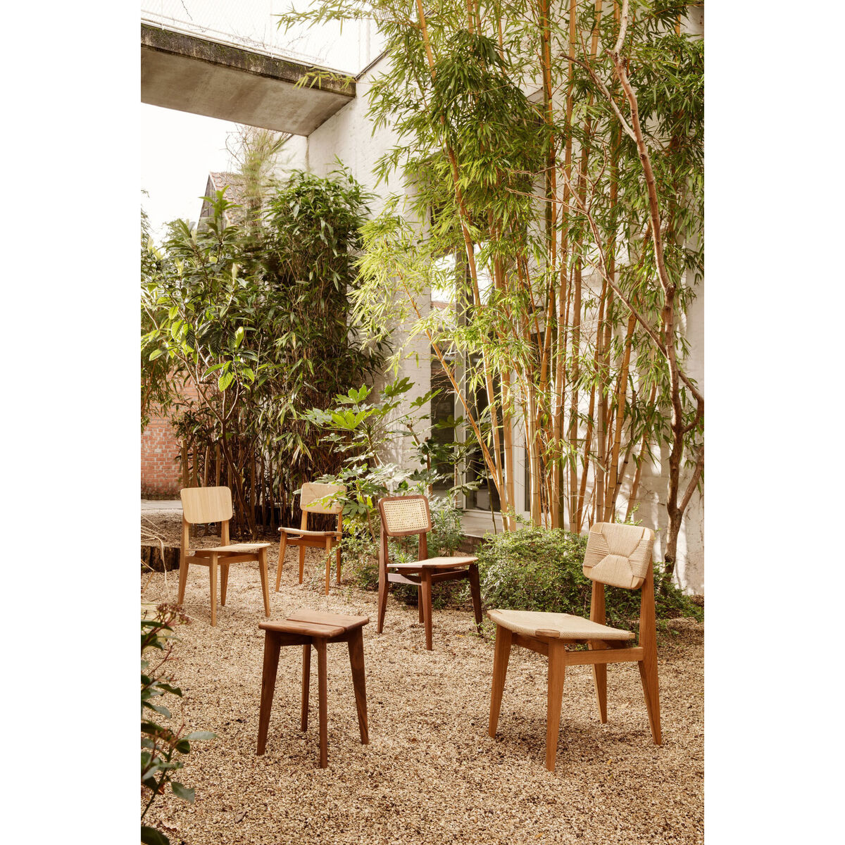 C-Chair Chair - / Plywood - 1947 reissue by Gubi Natural wood – image 4