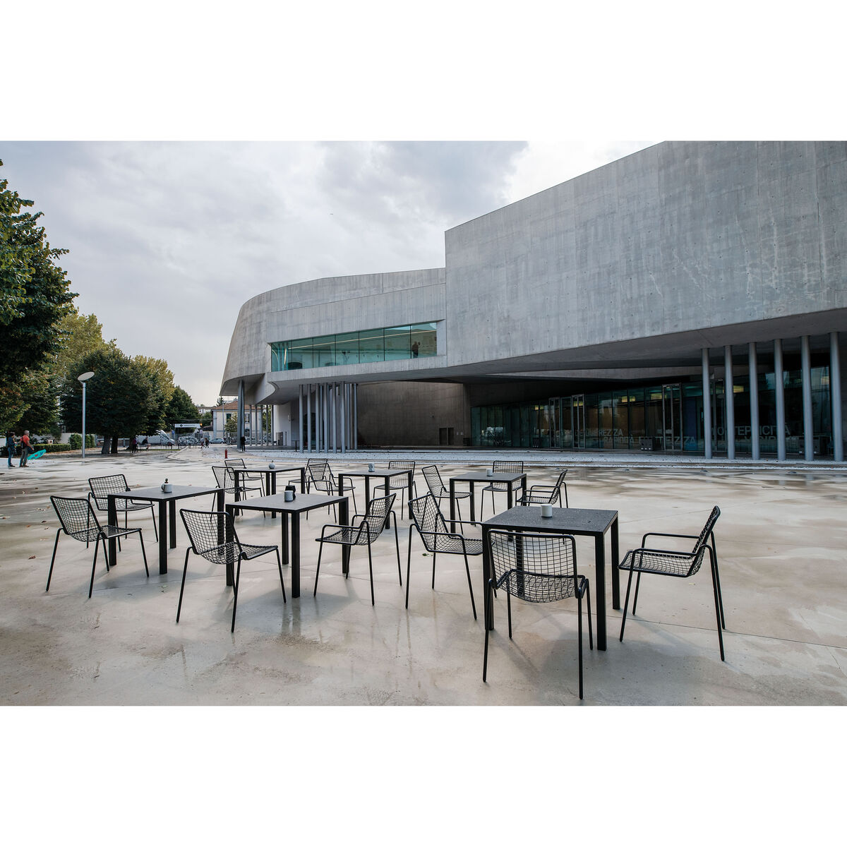 Rio R50 Stacking chair - / Metal by Emu Grey – image 7