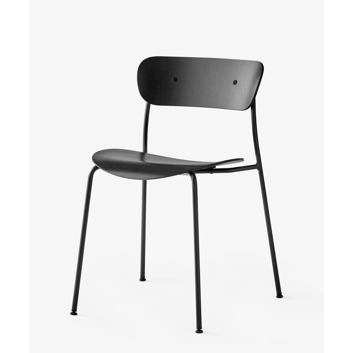 Pavilion AV1 Stacking chair - / Lacquered wood by &tradition Black – image 5