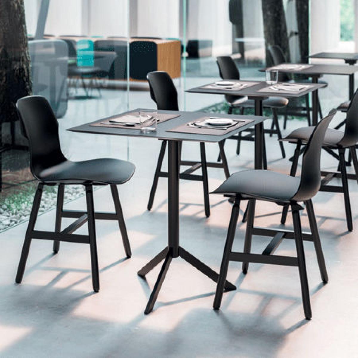 Stereo Metal Chair - Indoor / outdoor - Polypropylene & metal legs by Casamania White – image 2