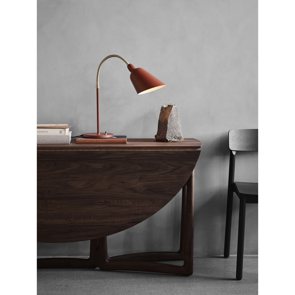 Betty TK2 Stacking chair - / Wood by &tradition Natural wood – image 6