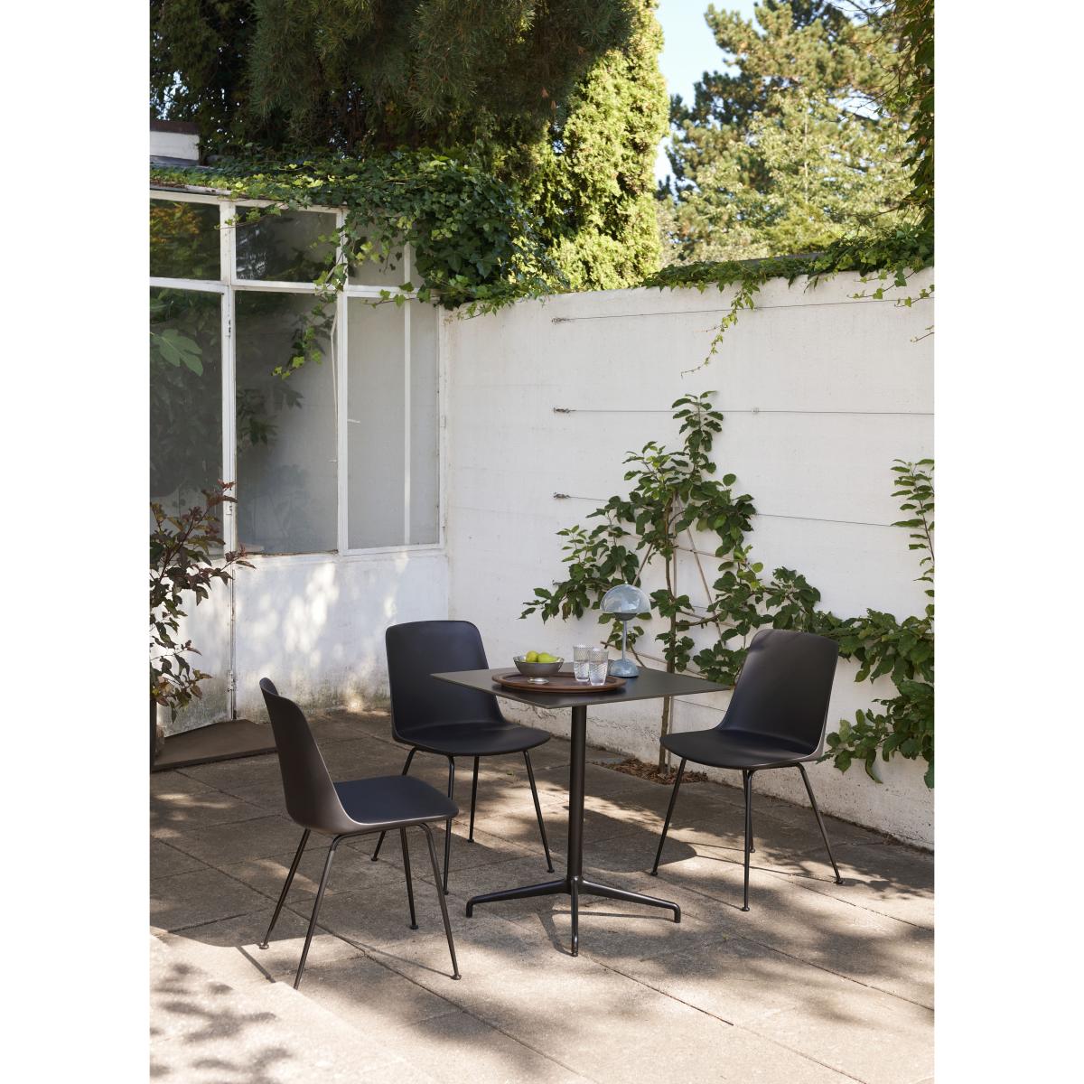 Rely Outdoor HW70 Chair - / Recycled plastic by &tradition Black – image 5