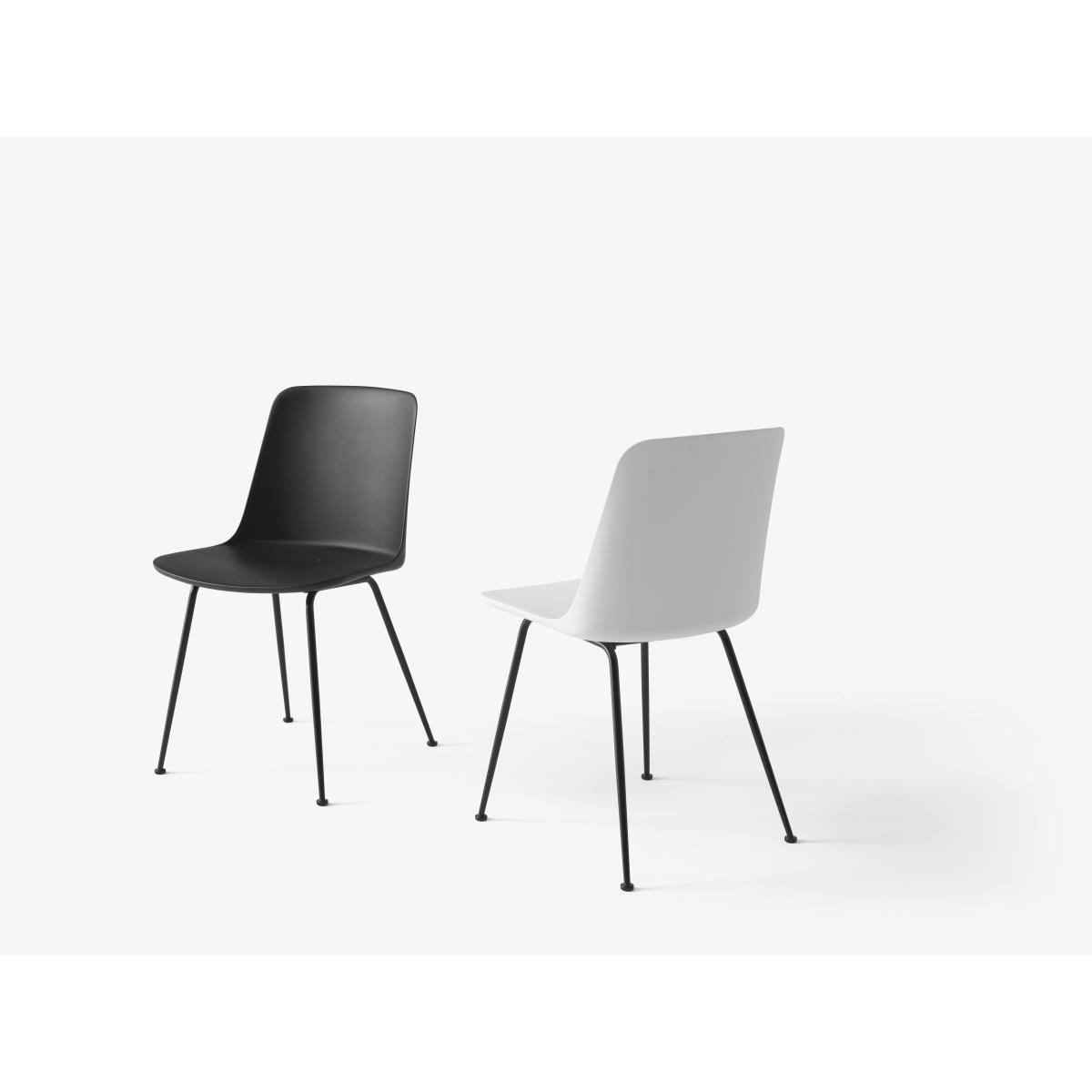 Rely Outdoor HW70 Chair - / Recycled plastic by &tradition Black – image 8