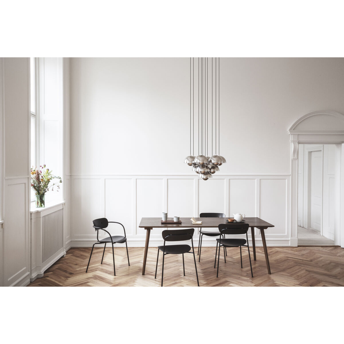 Pavilion AV1 Stacking chair - / Lacquered wood by &tradition Natural wood – image 6