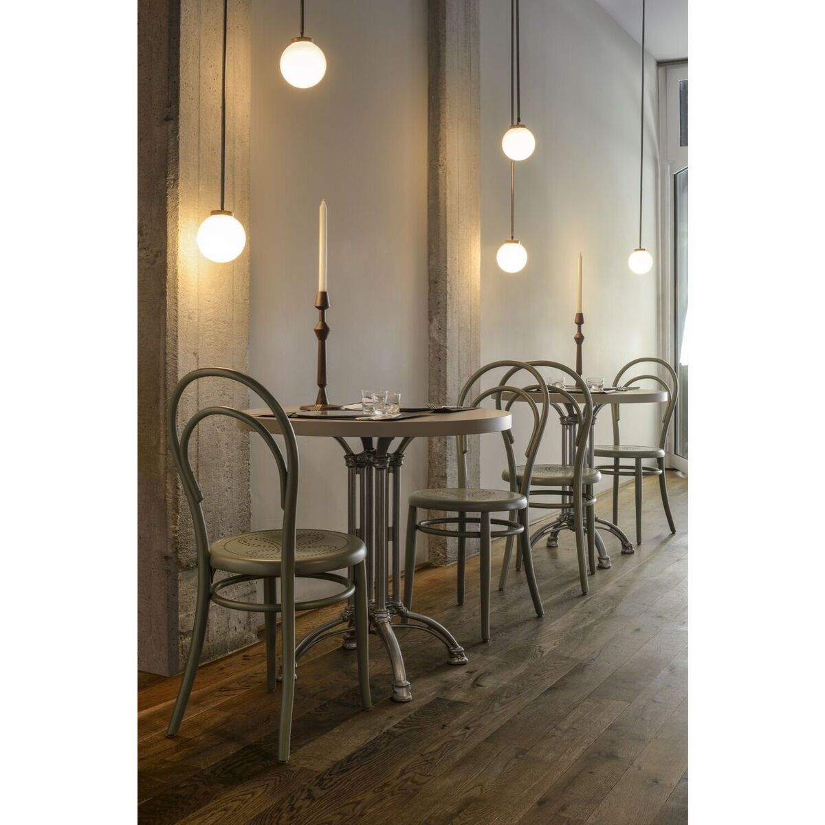 N° 14 Chair - / Perforated seat - 1860 reissue by Wiener GTV Design Black – image 2