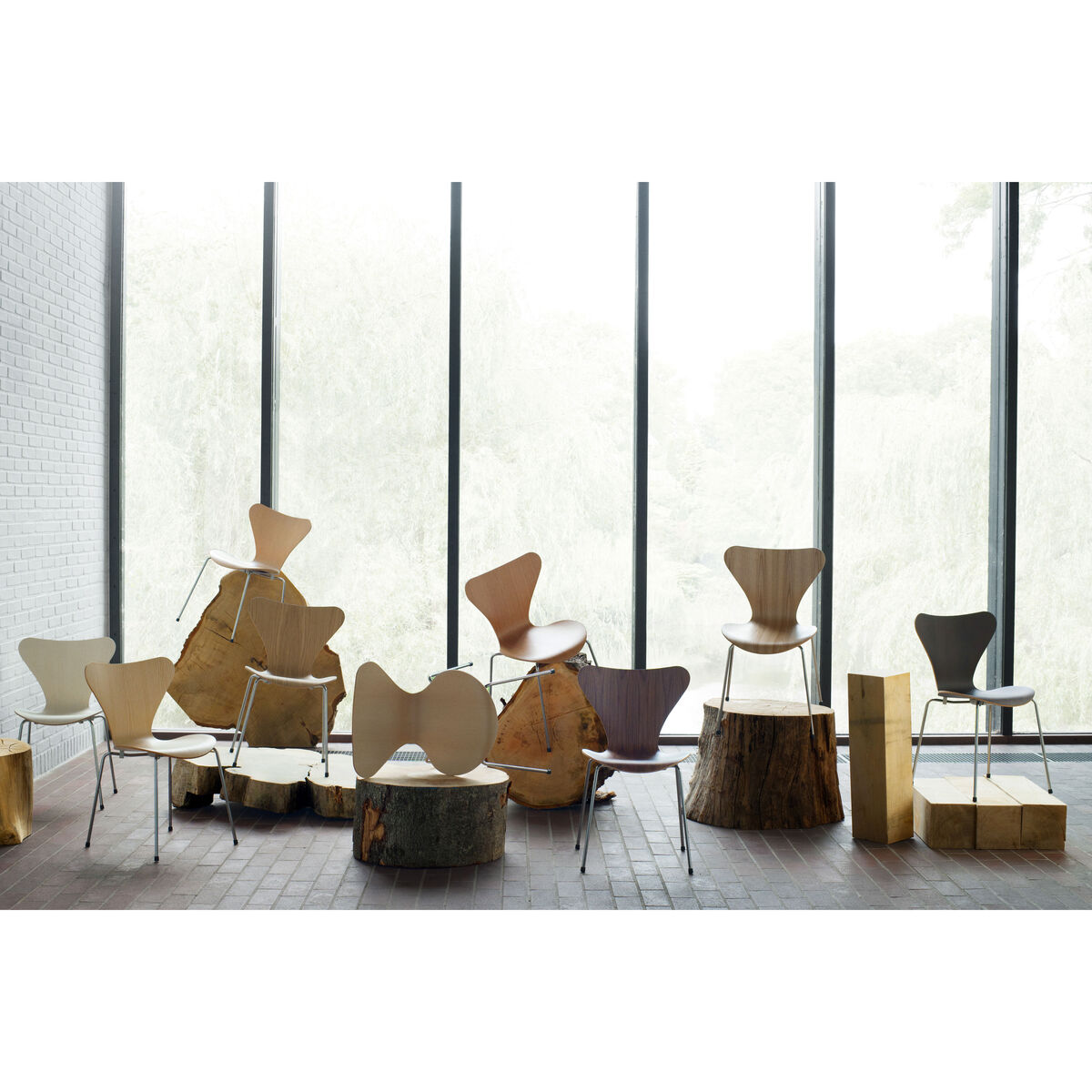 Série 7 Stacking chair - Natural wood by Fritz Hansen Natural wood – image 3