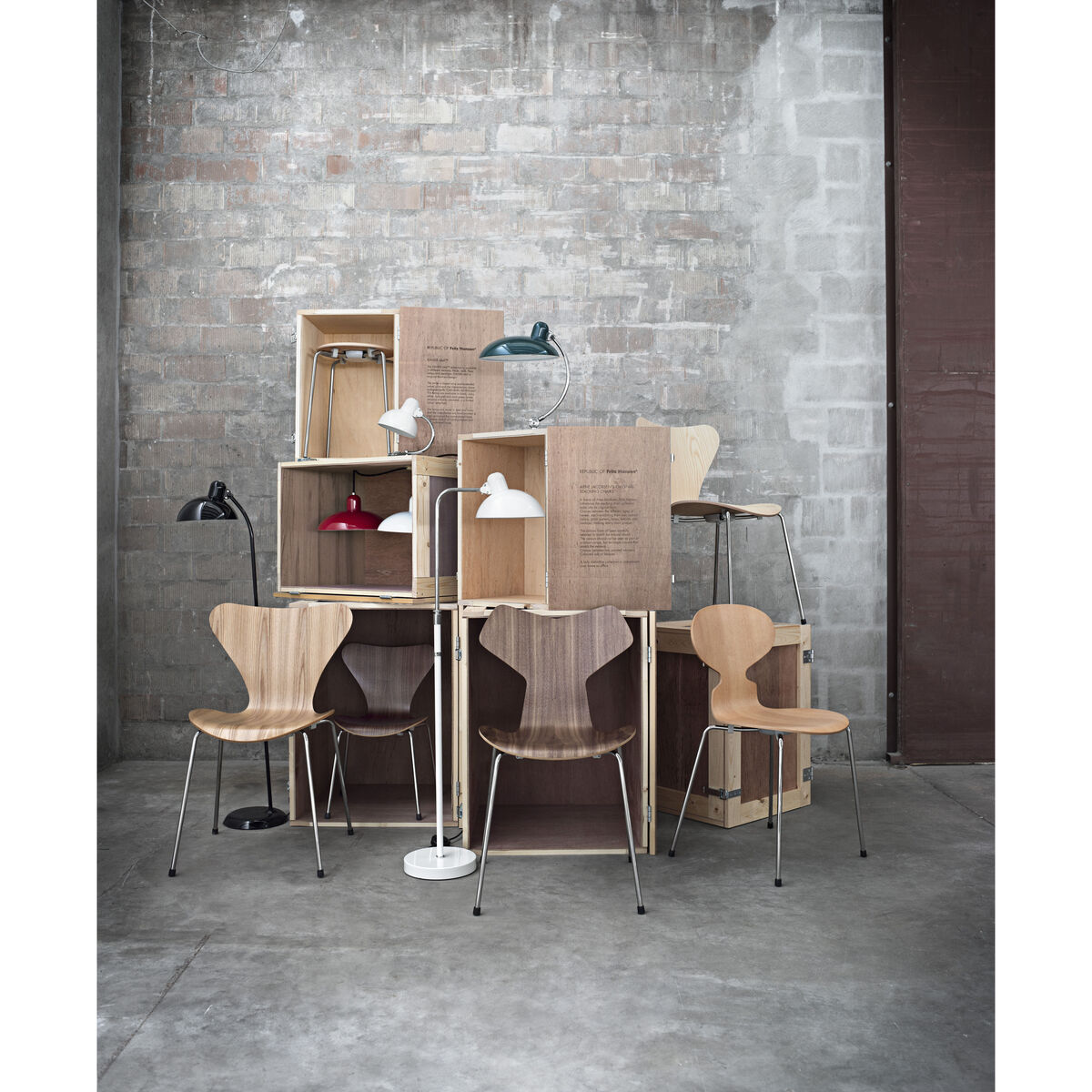 Série 7 Stacking chair - Natural wood by Fritz Hansen Natural wood – image 10