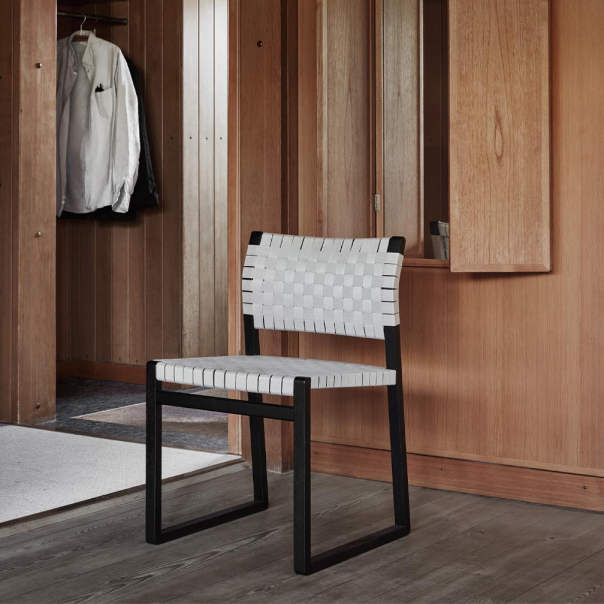 Fredericia Furniture BM61 chair Wicker lacquered oak stand – image 4