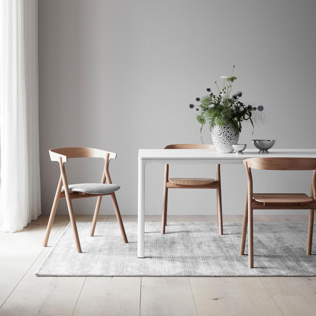 Fredericia Furniture Yksi 3340 chair Lacquered oak – image 2