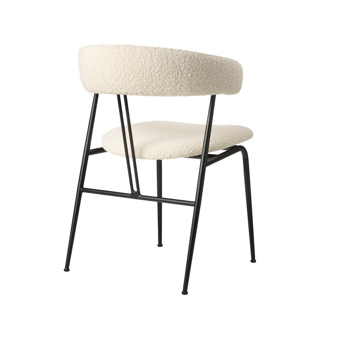 Gubi Violin dining chair Karakorum 001 white-covered – image 2