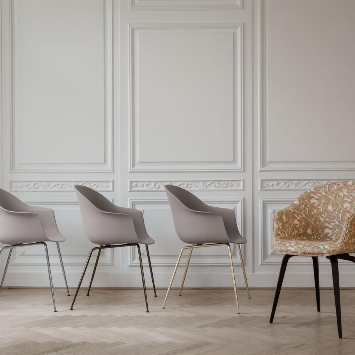 Gubi Bat Chair New beige matte lacquered oak legs – image 2