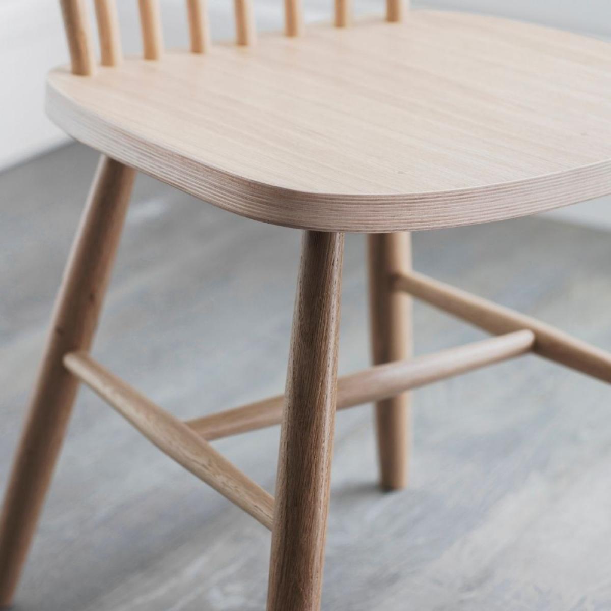 Garden Trading Spindle Back Oak Chair – image 2