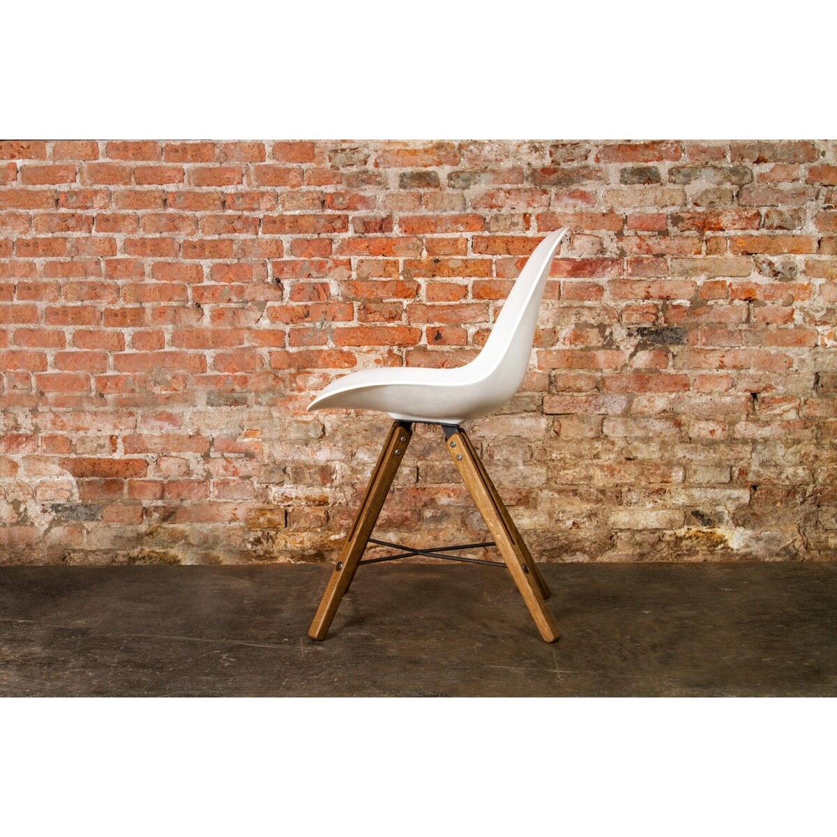 Theo - Shell Dining Chair – image 2