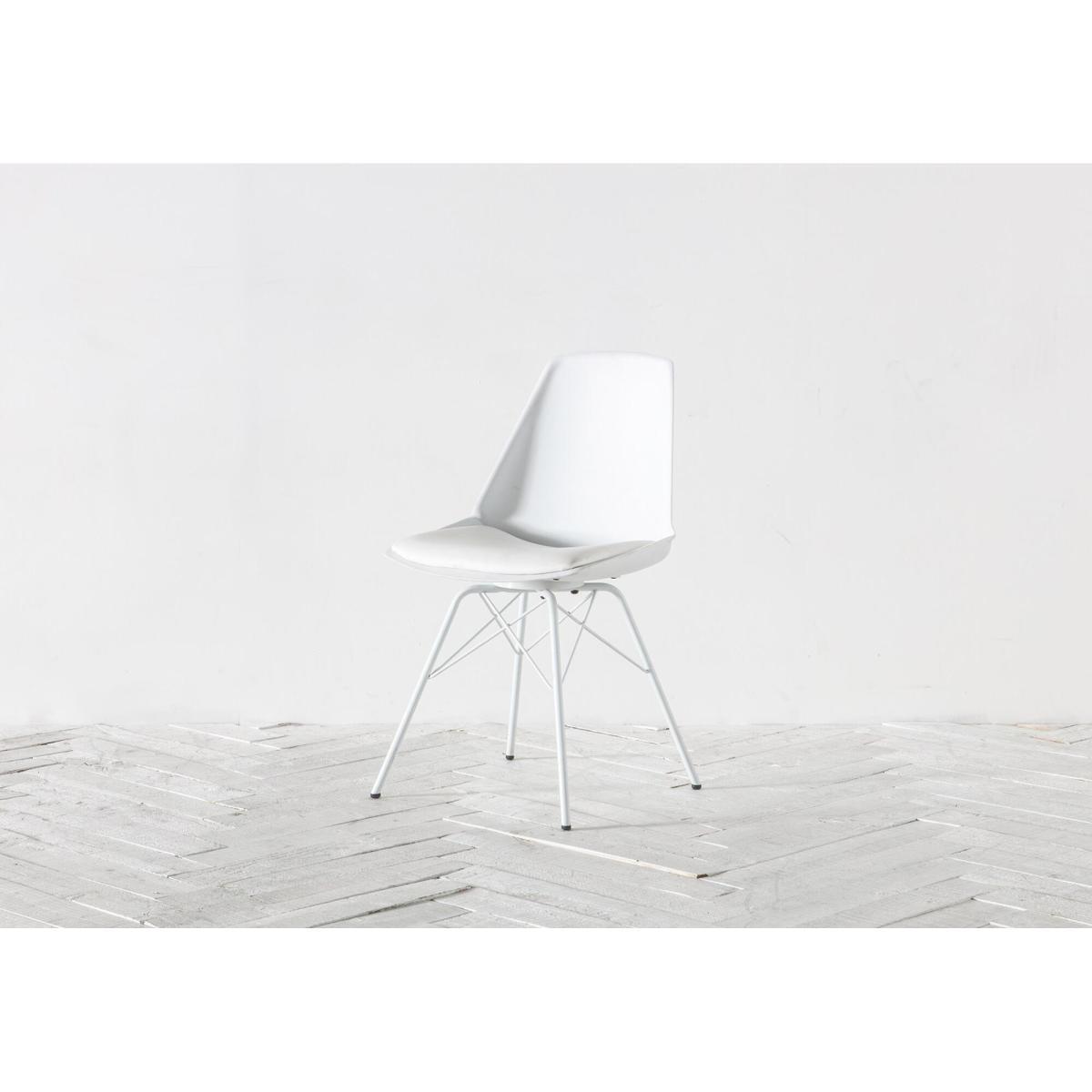 Astrid Dining Chair in White, Set of four – image 2