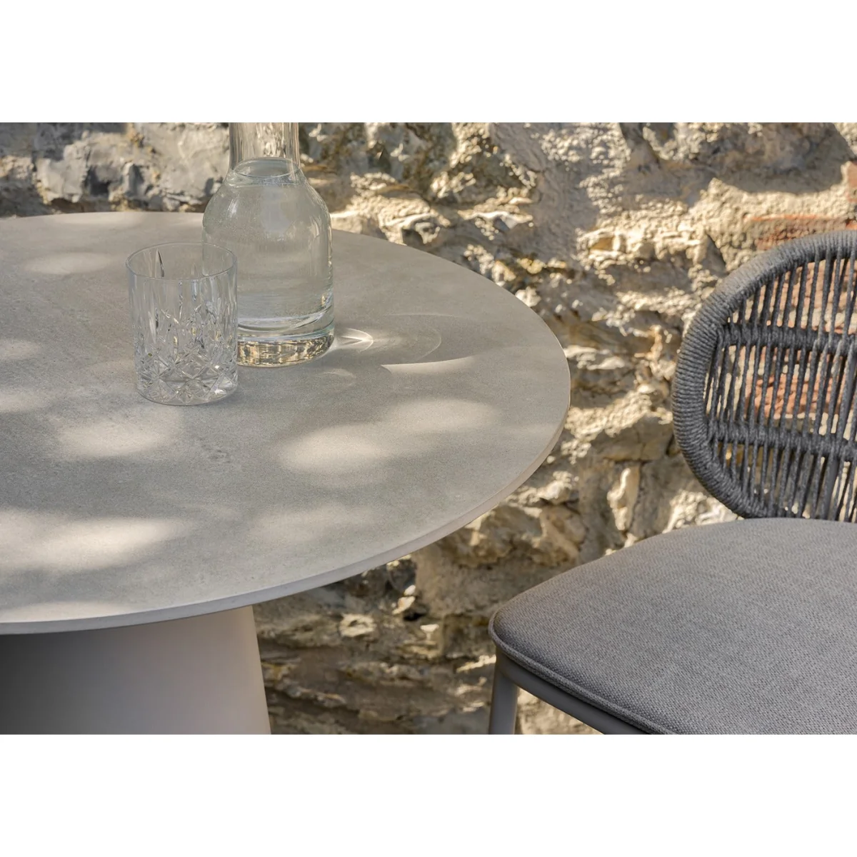 Vincent Sheppard Kodo Outdoor Barstool Dune White with Almond Seat Cushion 76cm – image 3