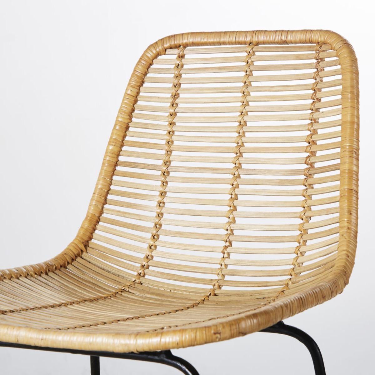 Black Rattan and Metal Bar Chair Pitaya – image 4