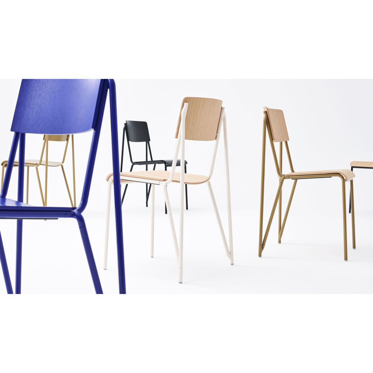 Petit standard Stacking chair - / Steel & wood by Hay Natural wood – image 4