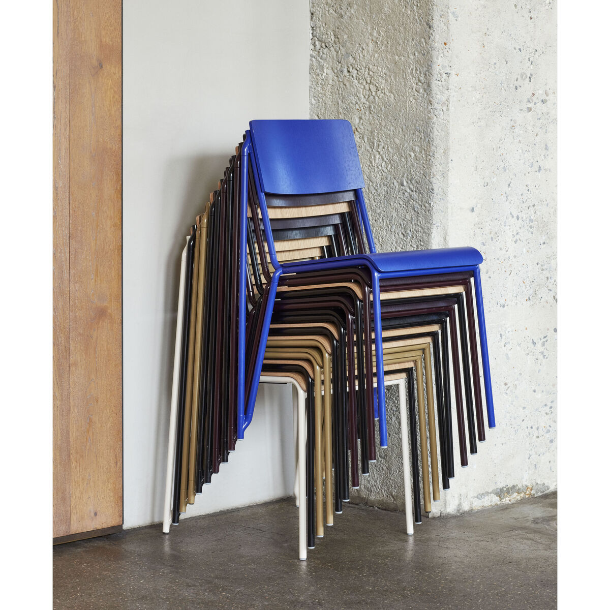 Petit standard Stacking chair - / Steel & wood by Hay Natural wood – image 7