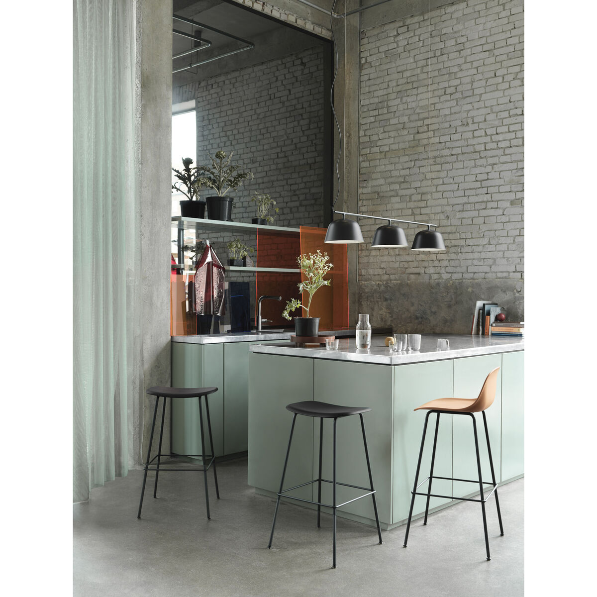 Fiber Bar Bar chair - / H 65 cm - Metal legs by Muuto White – image 2